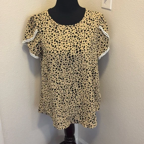 SHEIN Dalmatian Top Blouse Tulip Sleeve Puff Sleeve Animal Print L Large - Picture 6 of 8
